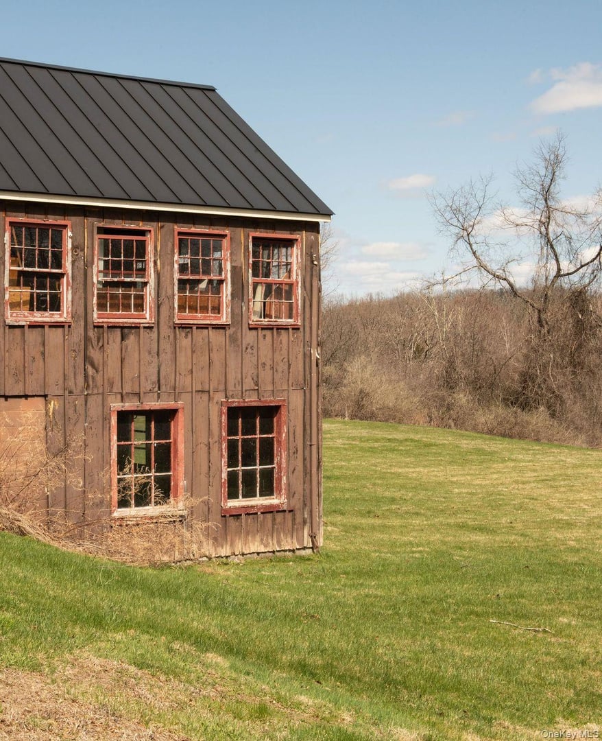 251 Viewmont Road Photo 2