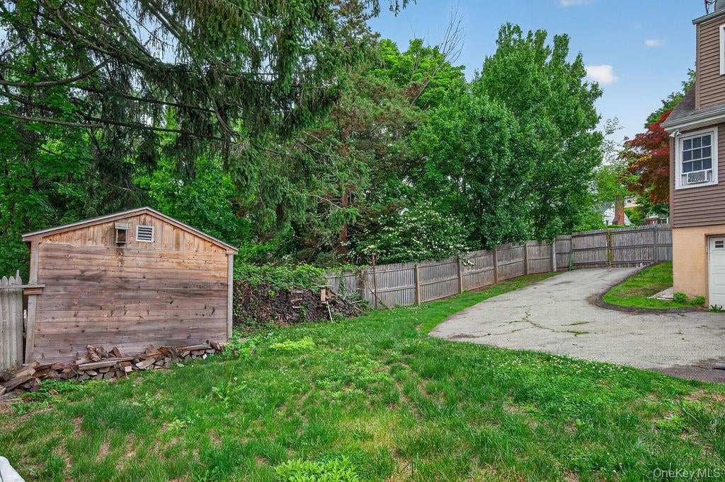 33 S Mortimer Avenue Photo 32