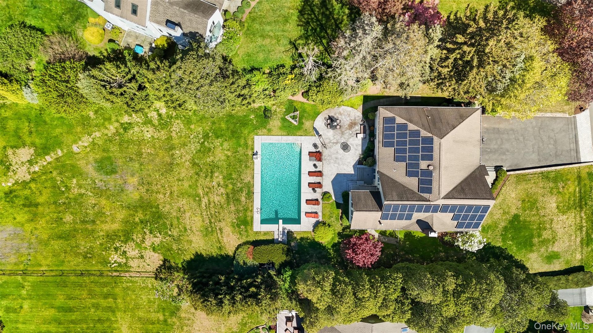 33 Hillandale Road Photo 29