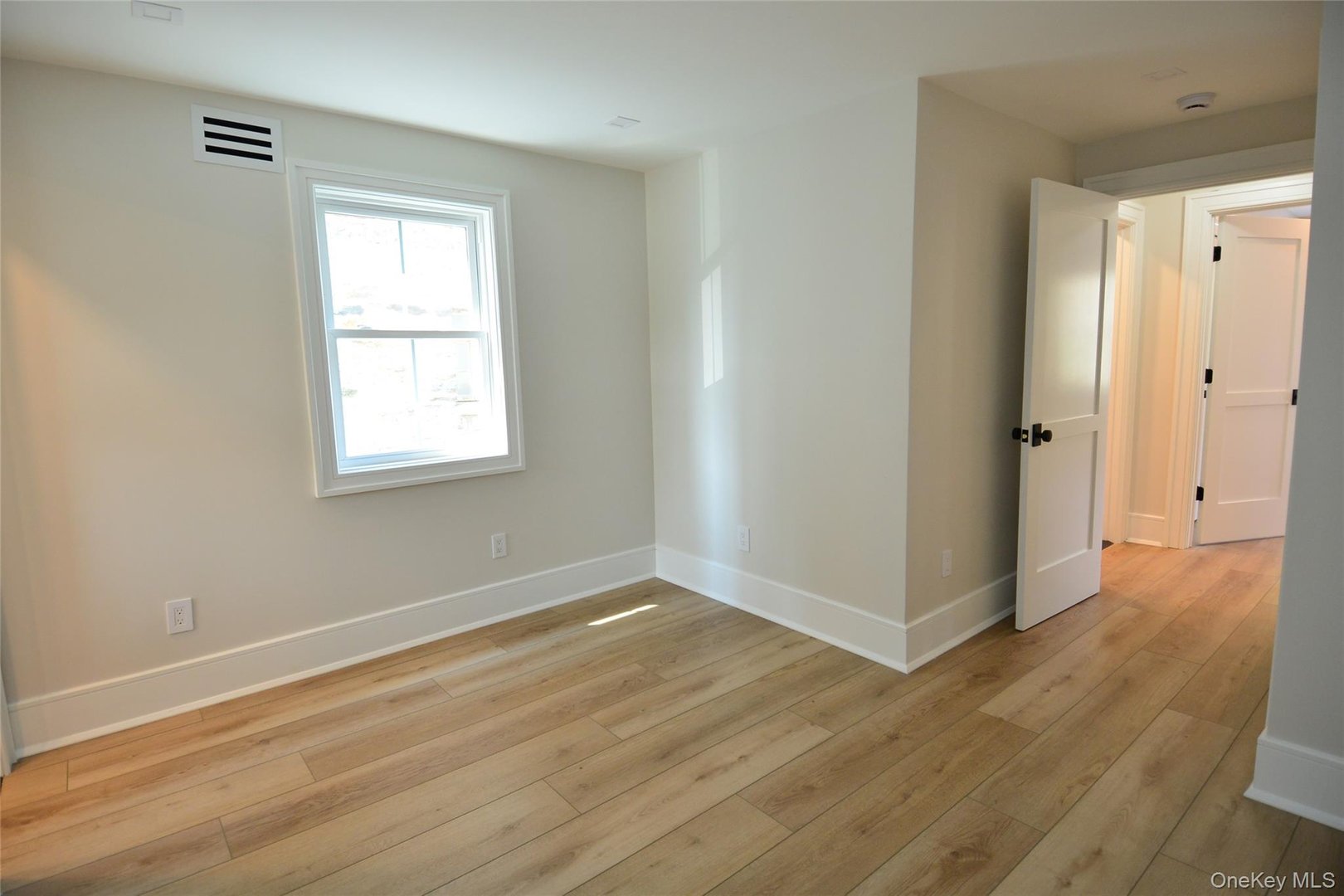 137 Hillside Place Photo 11