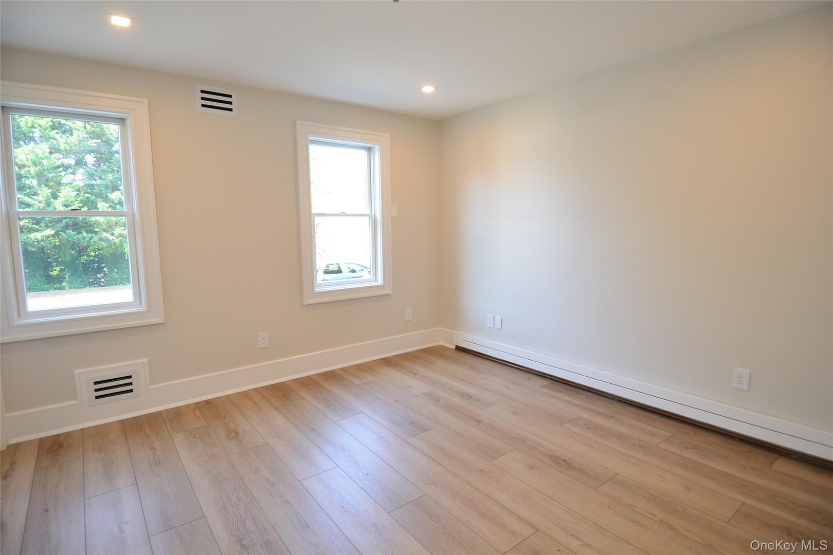 137 Hillside Place Photo 14