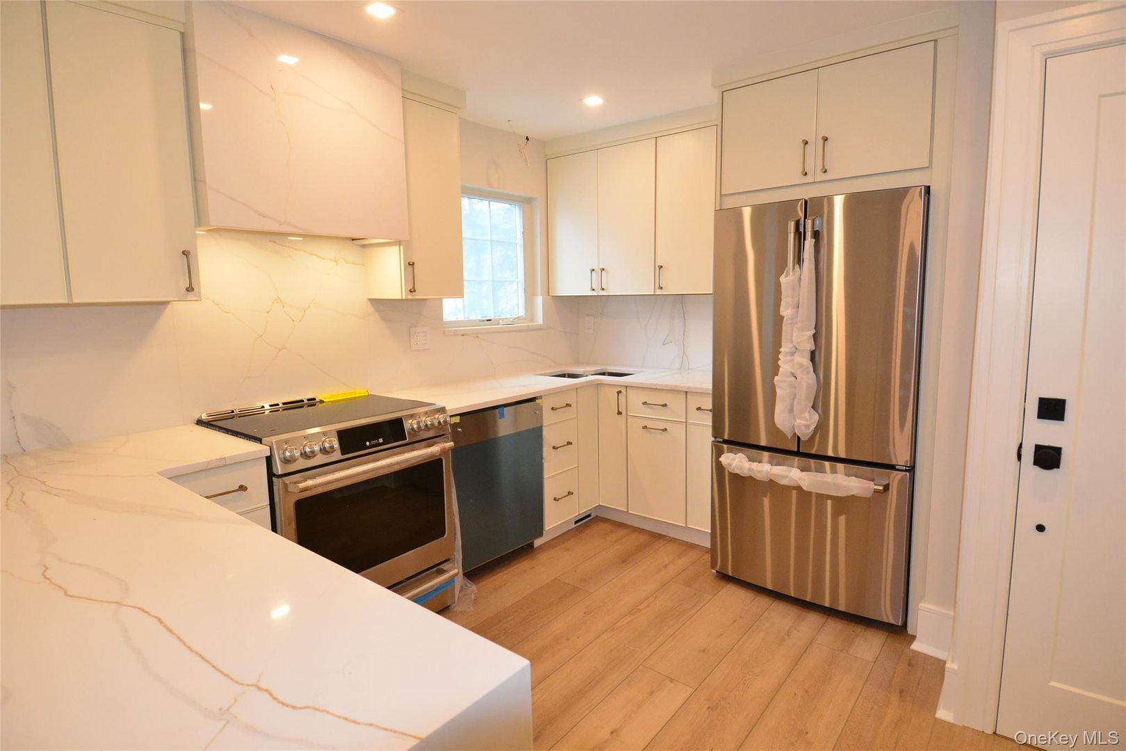 137 Hillside Place Photo 24