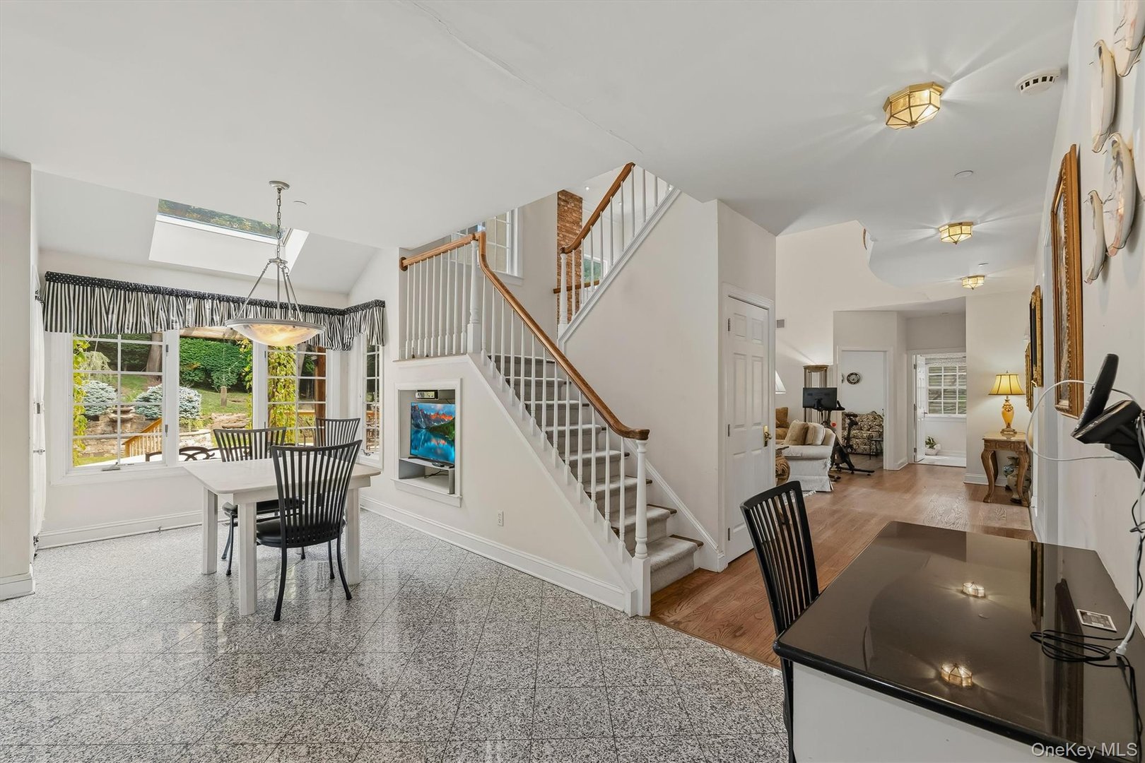 143 Euclid Avenue Photo 13