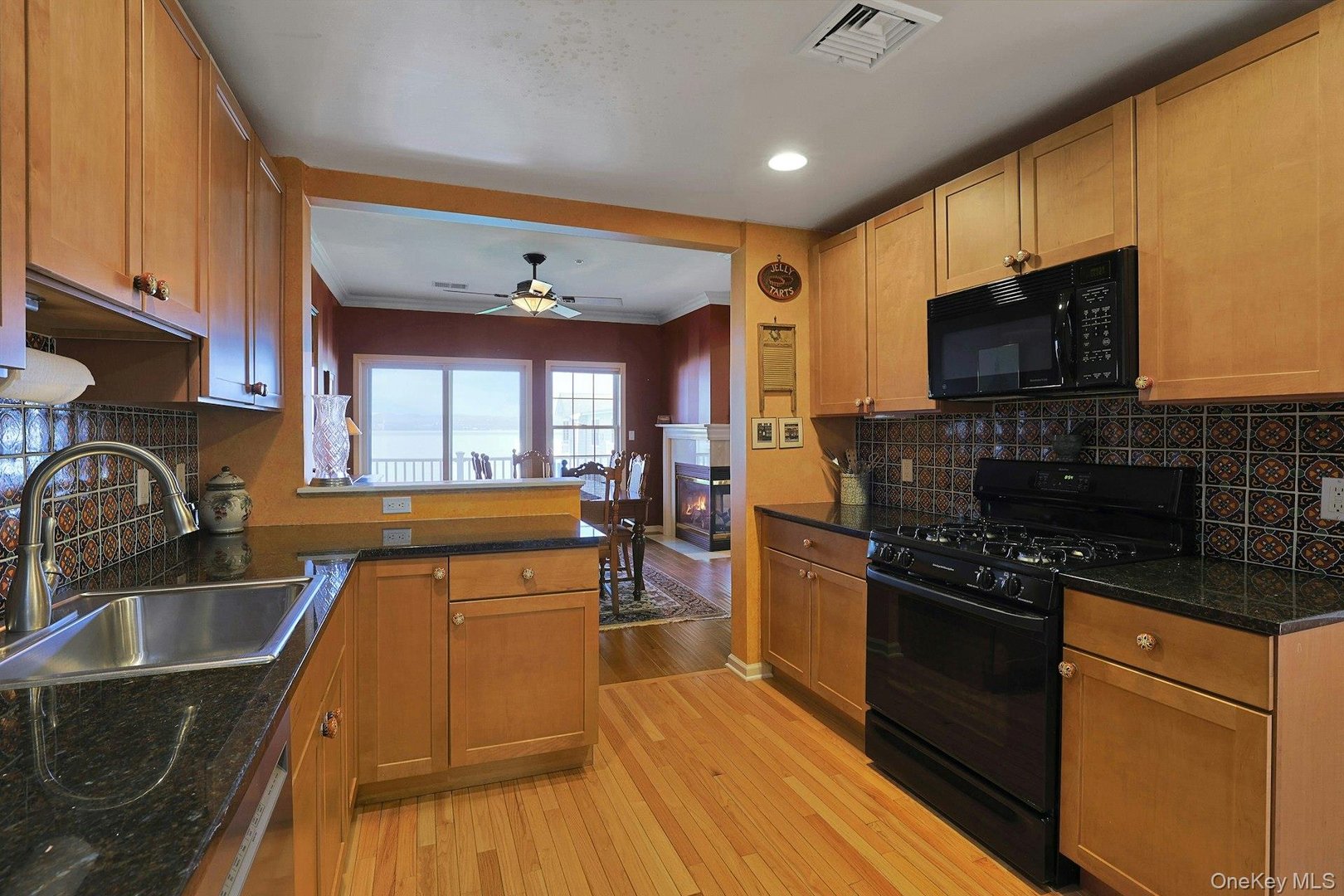 806 Half Moon Bay Drive Photo 19