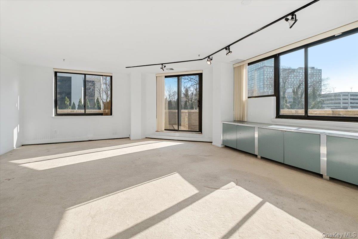 25 Rockledge Avenue  #105W Photo 13