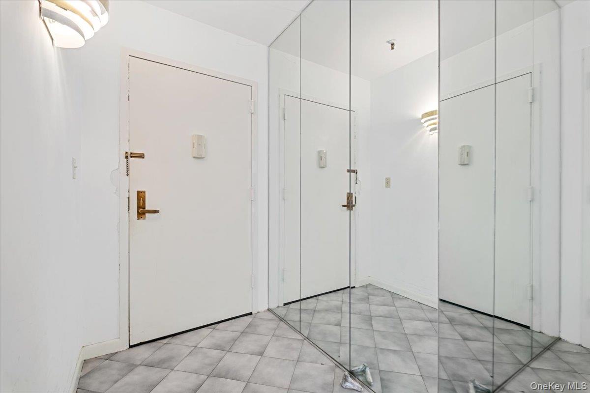 25 Rockledge Avenue  #105W Photo 3