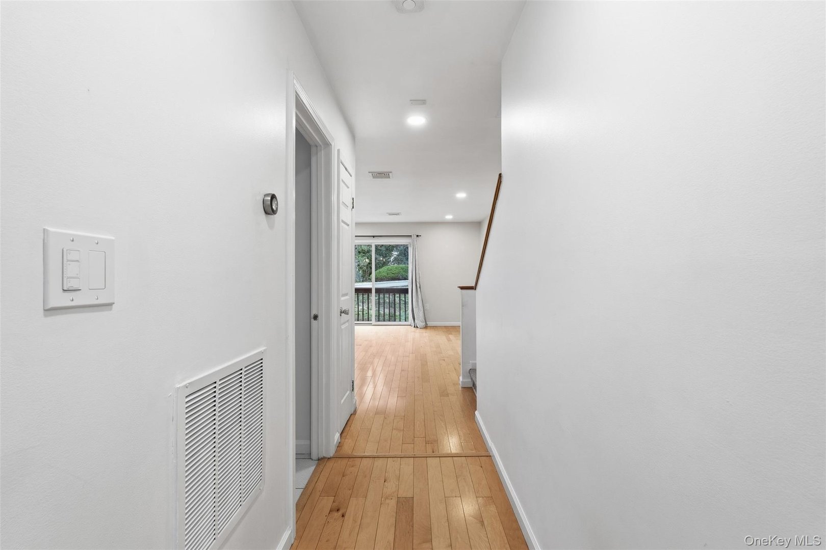 17 Knoll View Photo 10