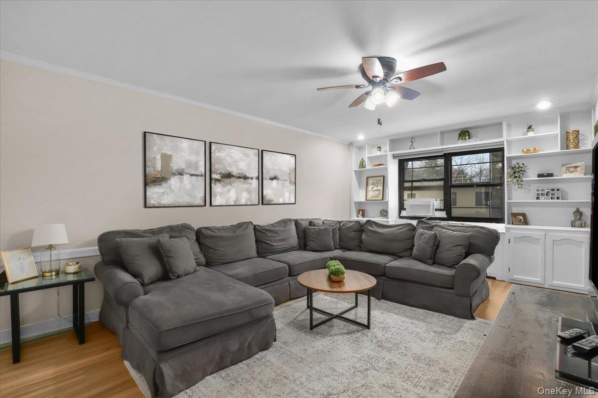 33 Manchester Road  #2R Photo 2