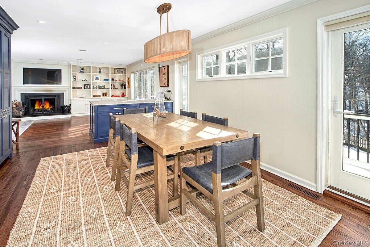 415 Sarles Street Photo 15