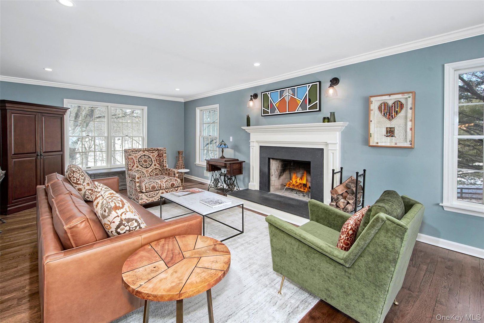 415 Sarles Street Photo 6
