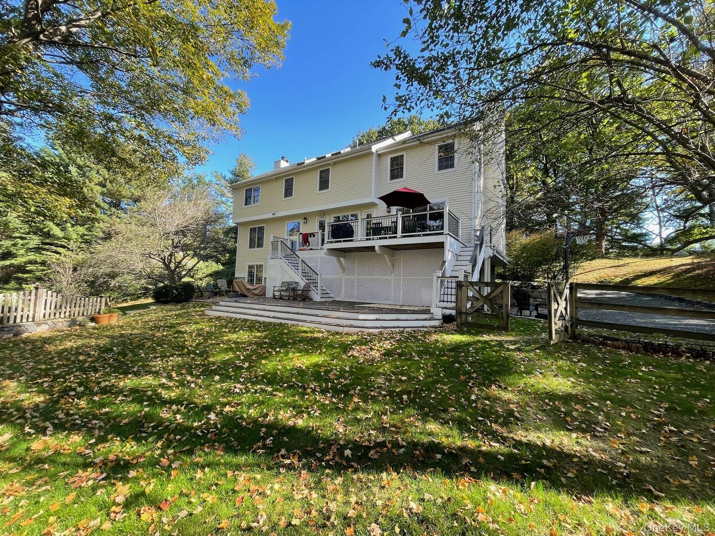 415 Sarles Street Photo 39