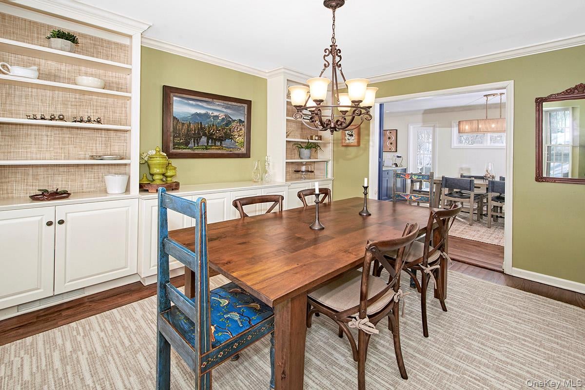 415 Sarles Street Photo 10