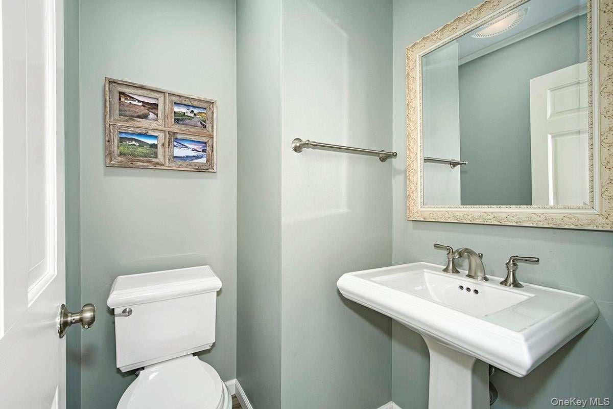415 Sarles Street Photo 20