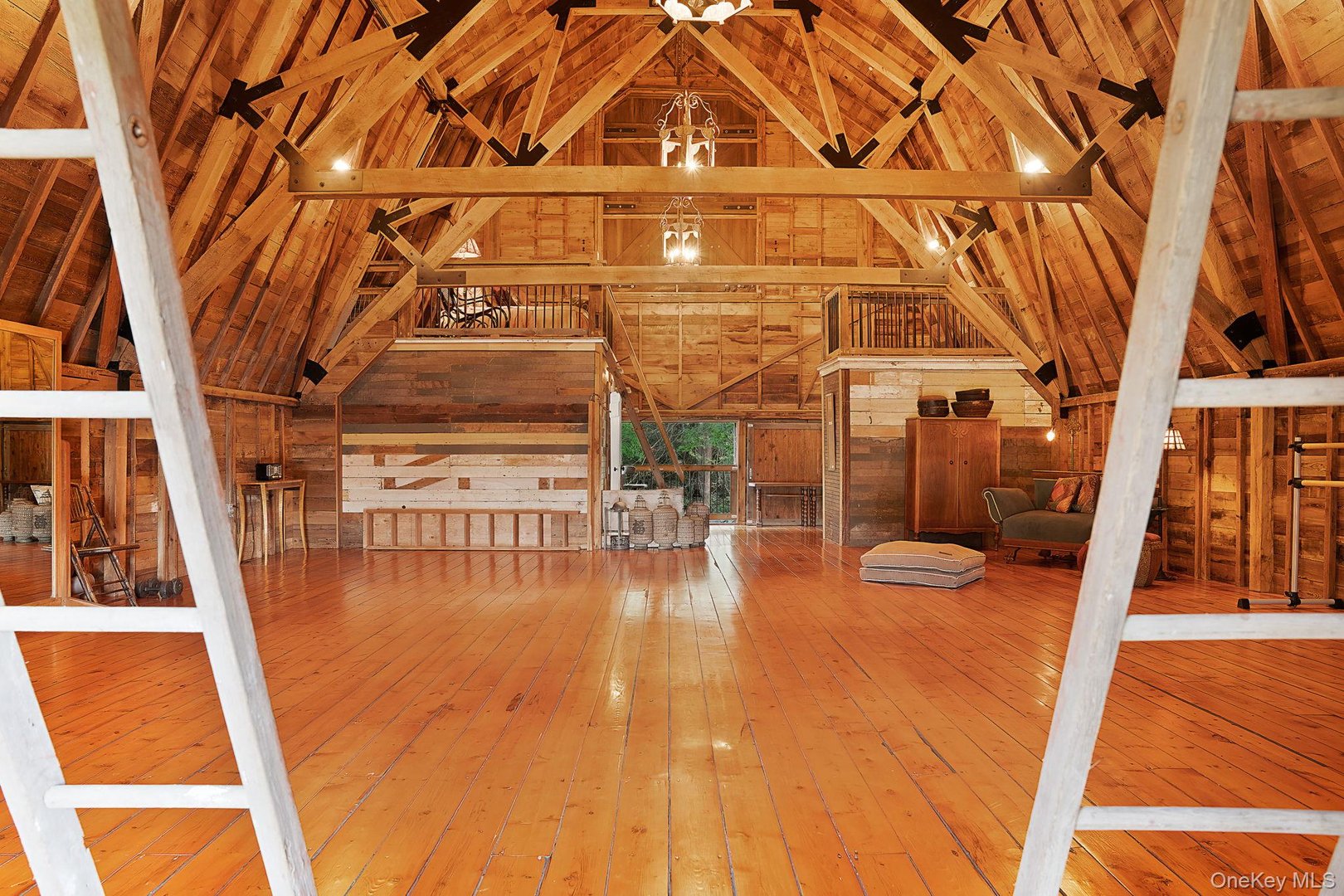 47 White Bridge Rd Photo 3