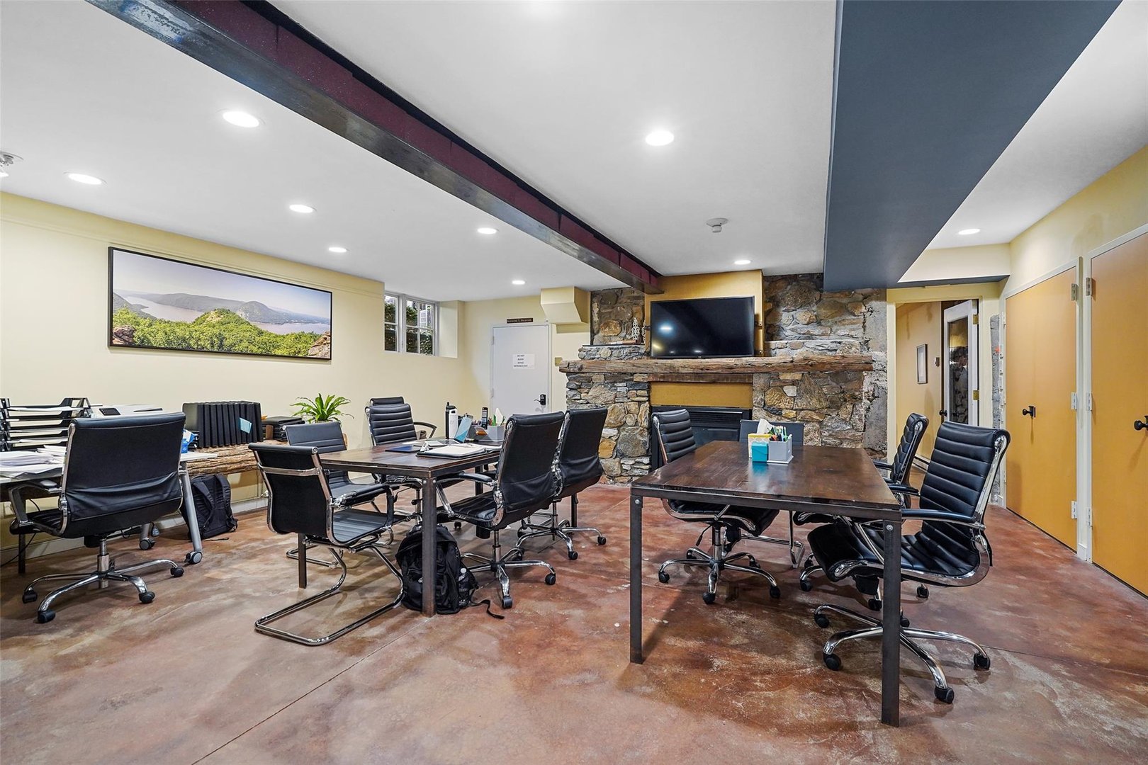 413-415 Bedford Road Photo 20