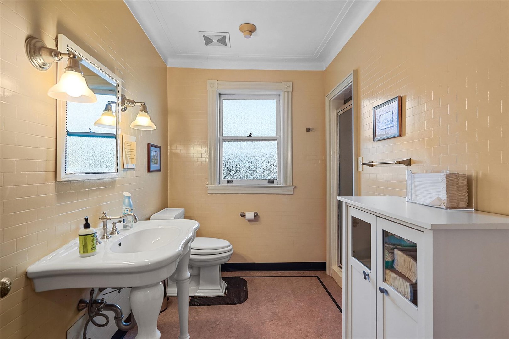 413-415 Bedford Road Photo 13