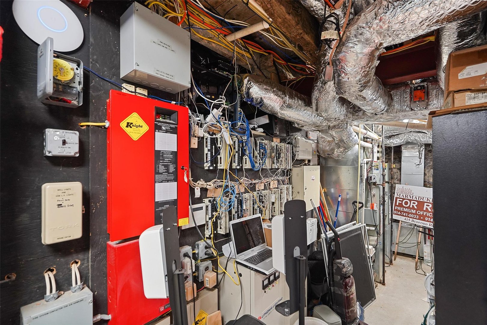 413-415 Bedford Road Photo 22