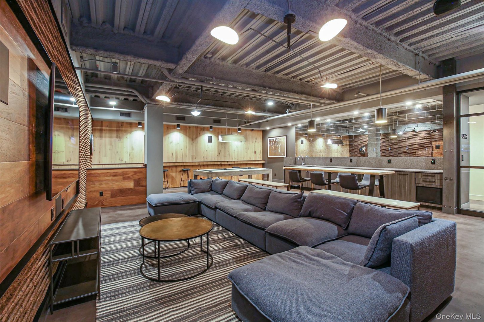 39 Washington Avenue  #209 Photo 14