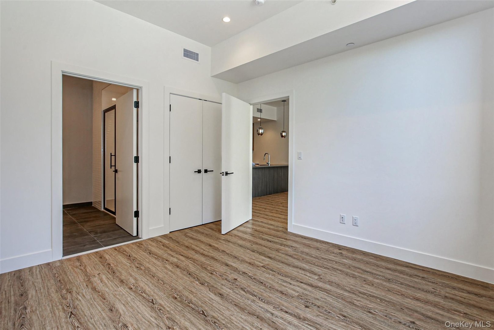 39 Washington Avenue  #209 Photo 10