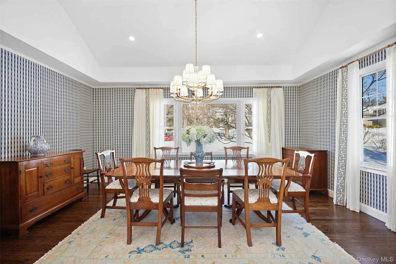 10 Carlton Lane Photo 8