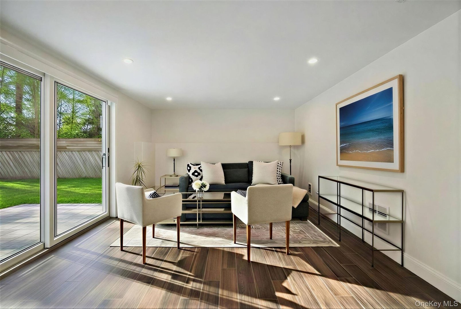 10 Carlton Lane Photo 16