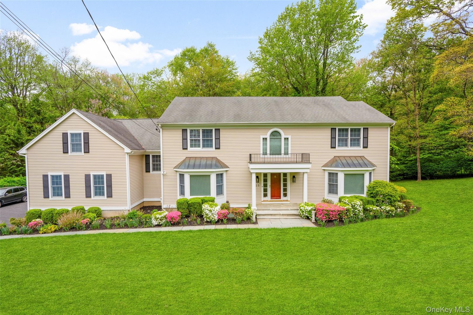 23 Round Hill Road Photo 2