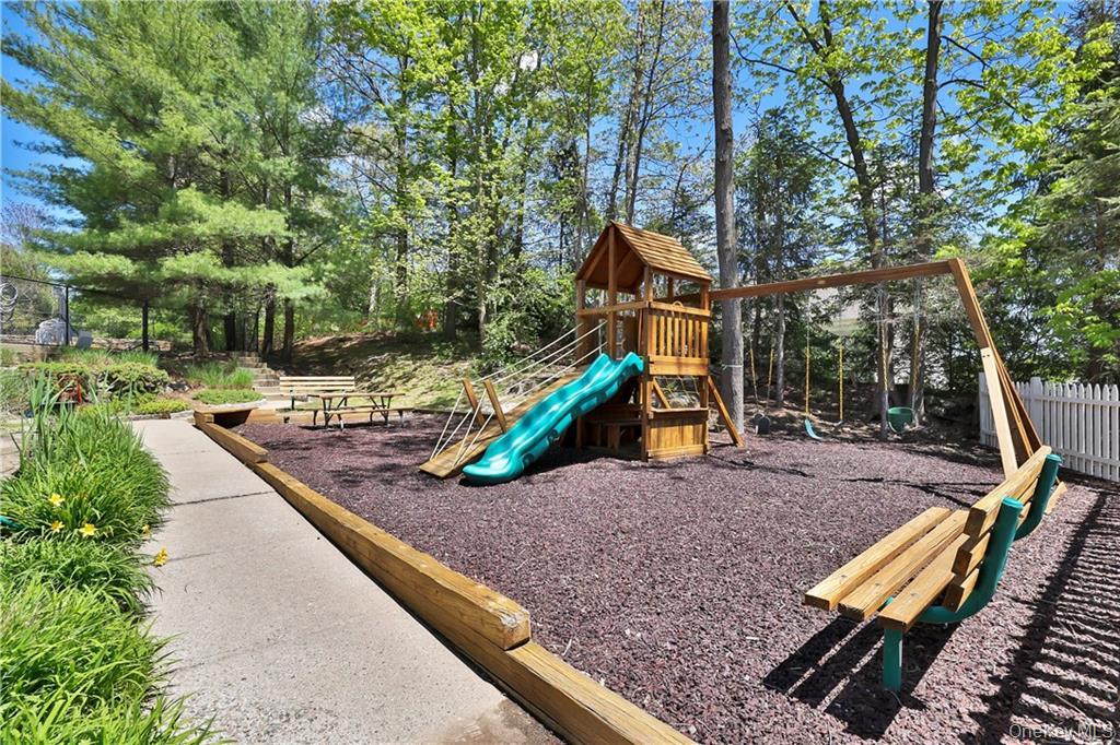 22 Birdsall Farm Drive Photo 36