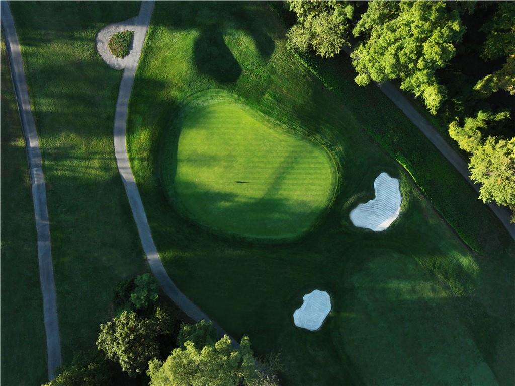 570 Bedford Road  #BLDG 6 UNIT PHD Photo 28