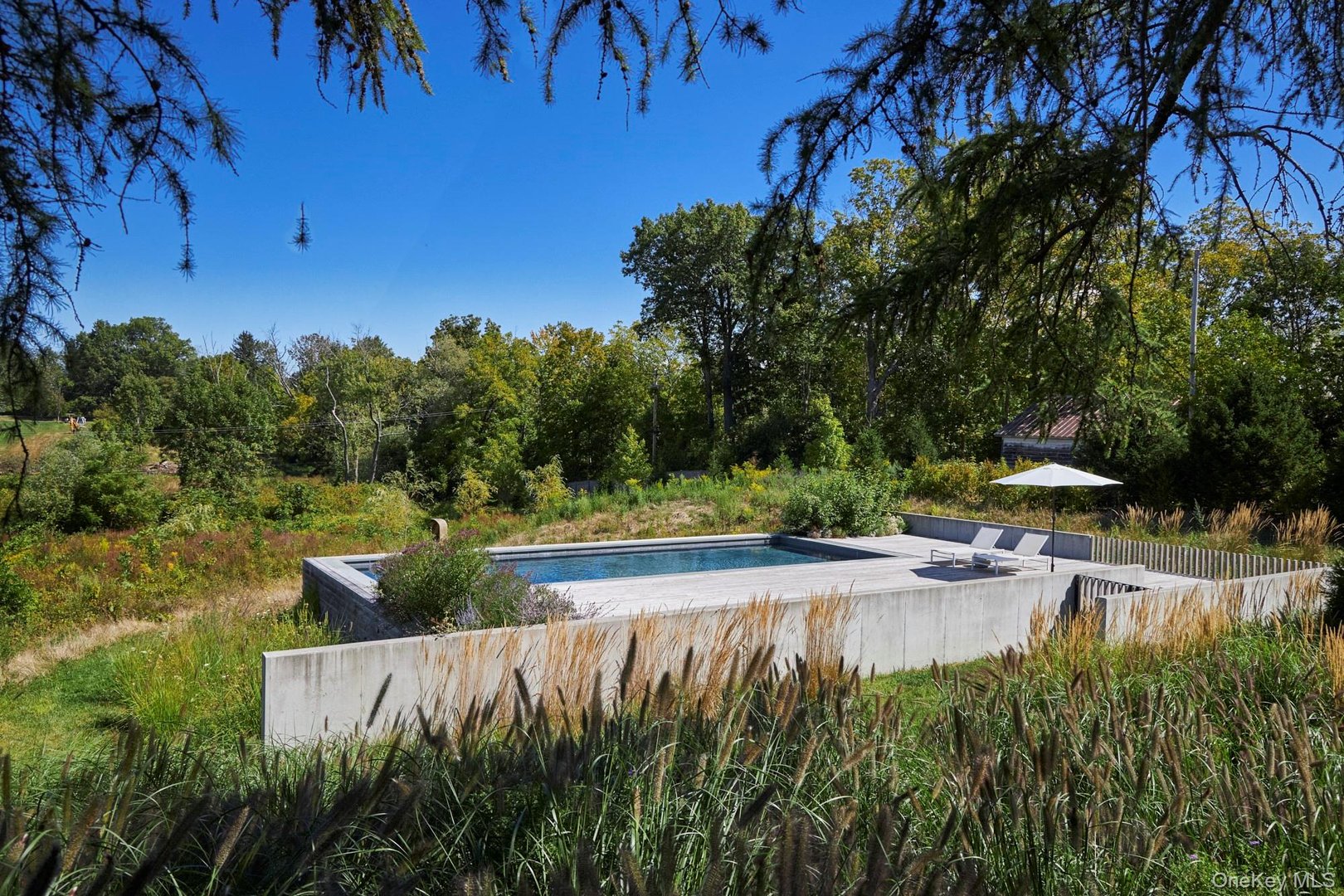 44 Main Street Photo 36