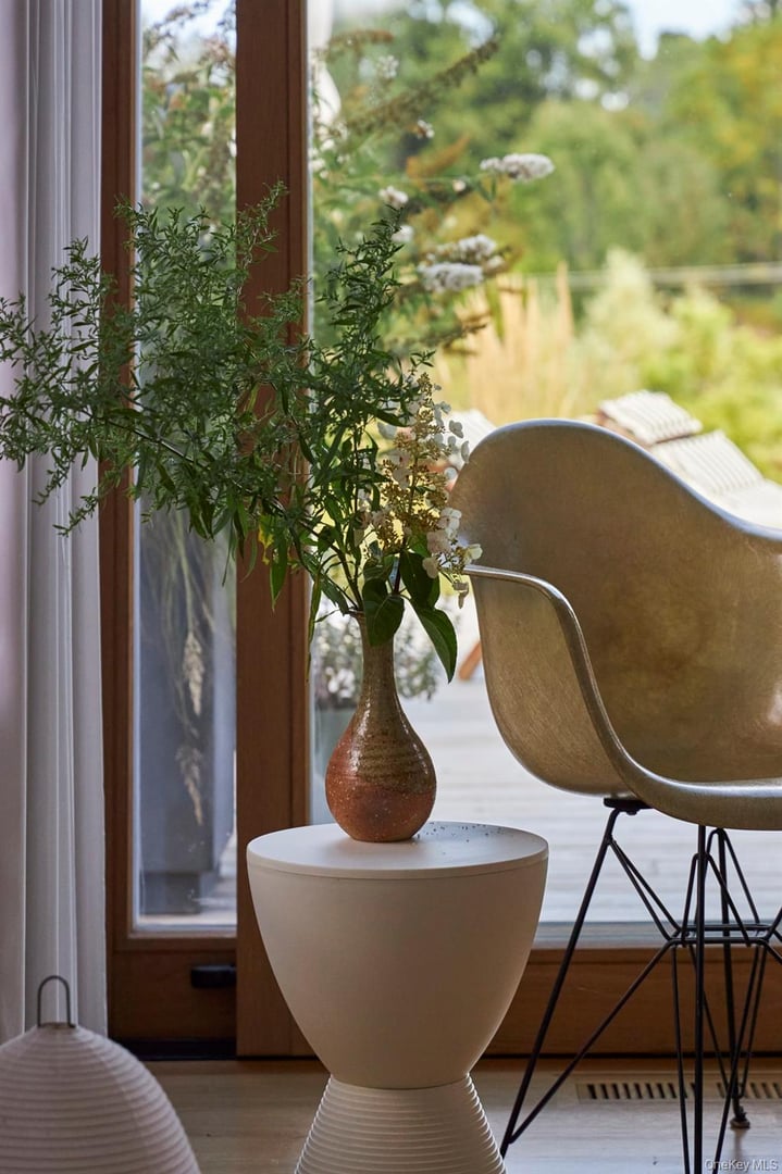 44 Main Street Photo 27