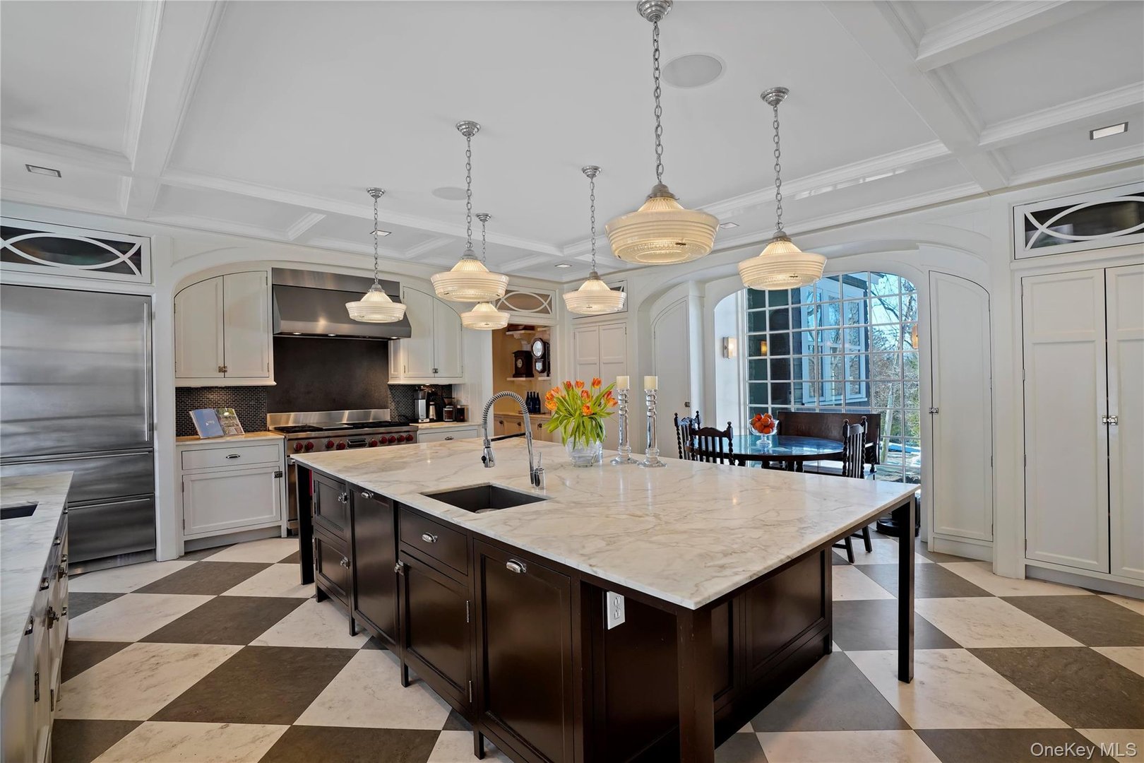 534 Pelham Manor Road Photo 18