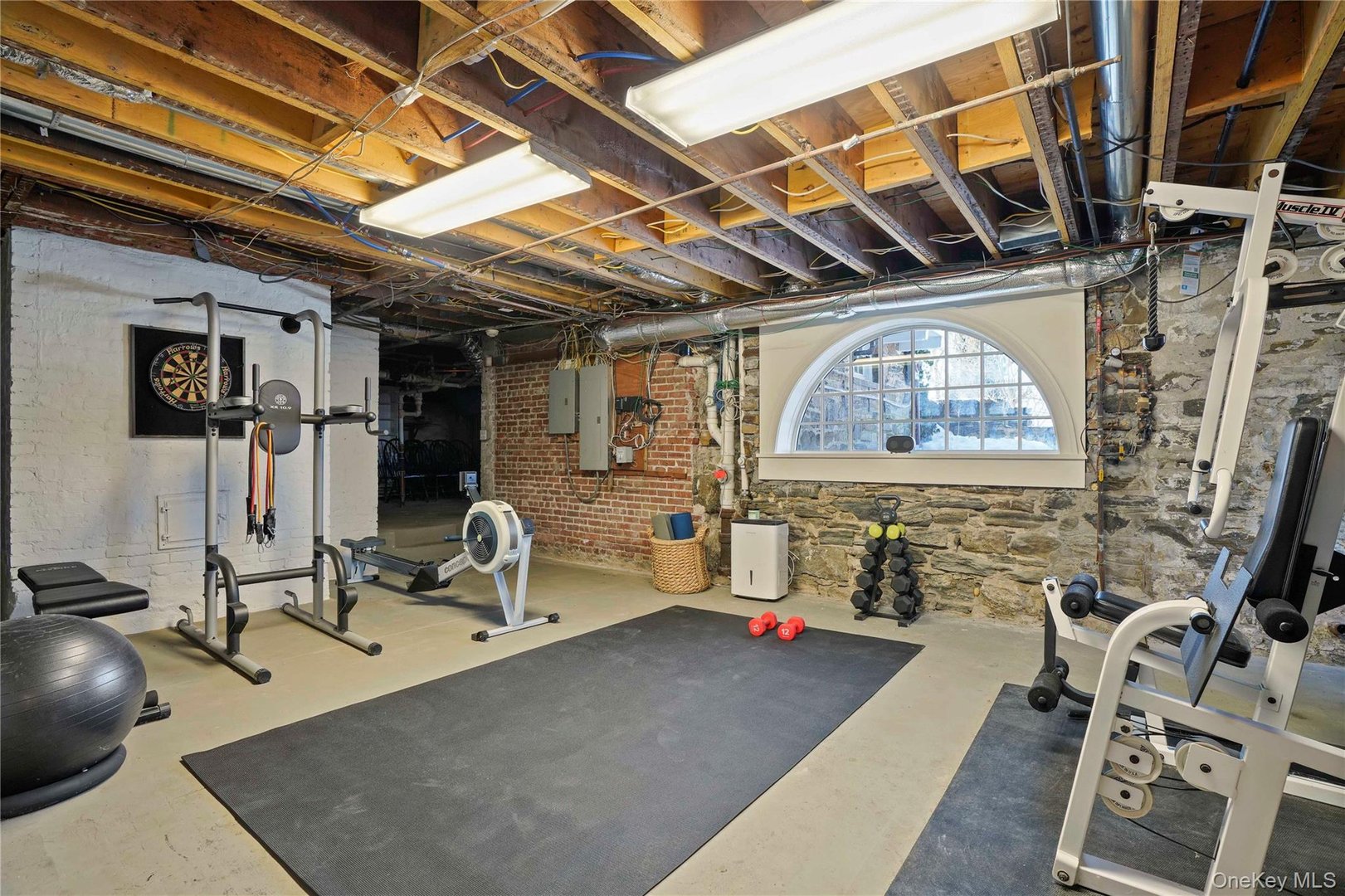 534 Pelham Manor Road Photo 34