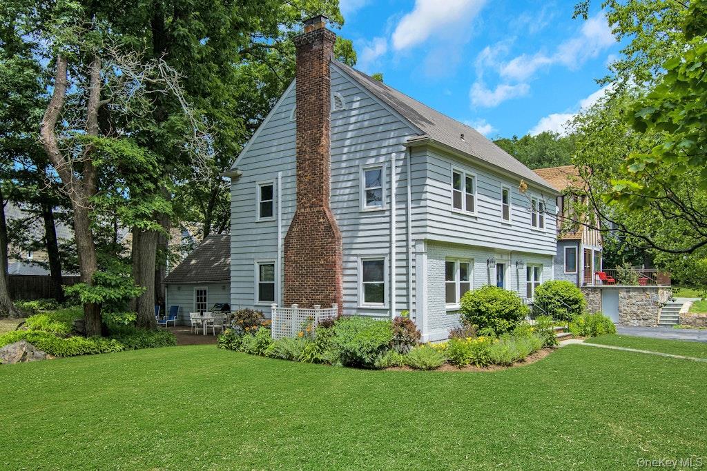 91 Vaughn Avenue Photo 3