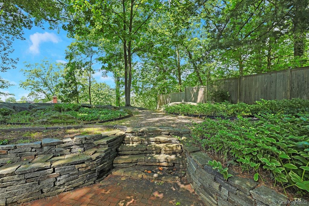 91 Vaughn Avenue Photo 44
