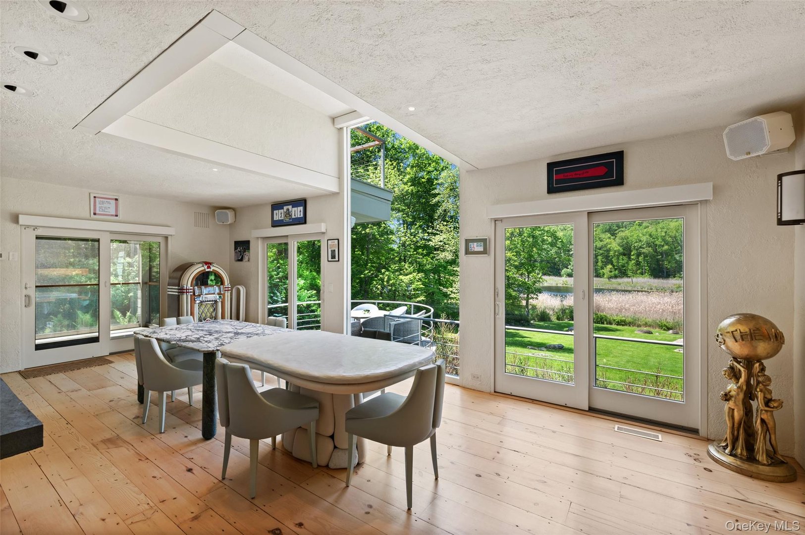 258 Hardscrabble Road Photo 11