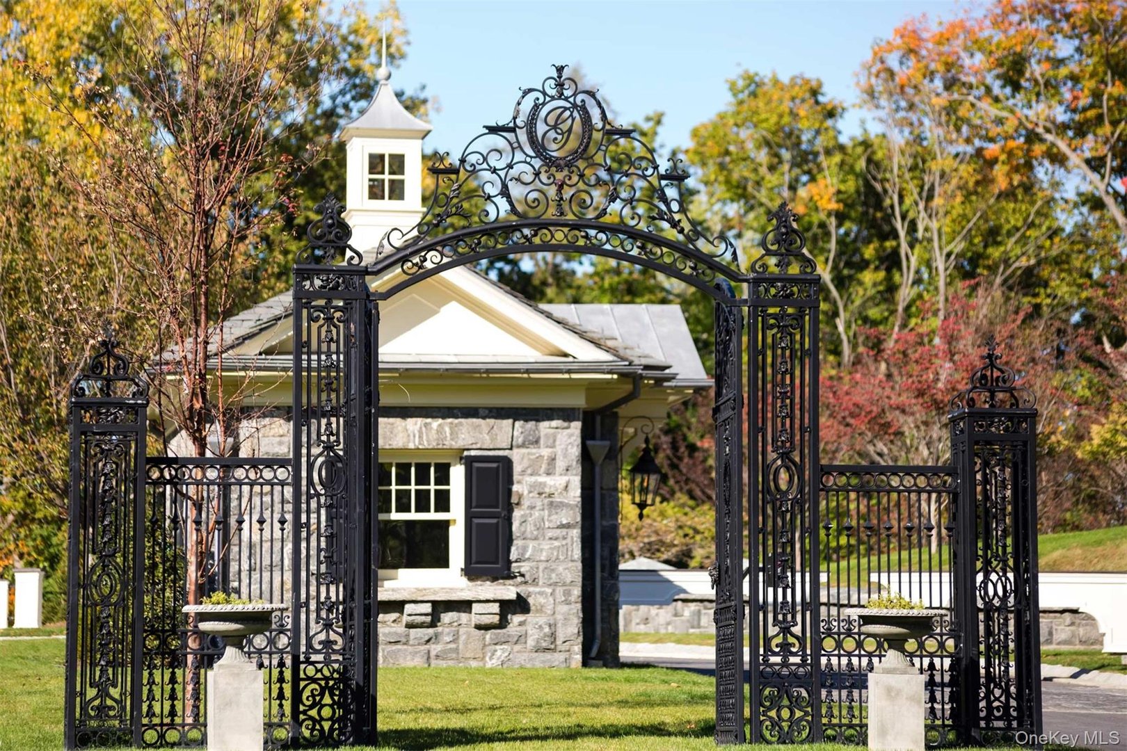 17 Carriage Trail Photo 5