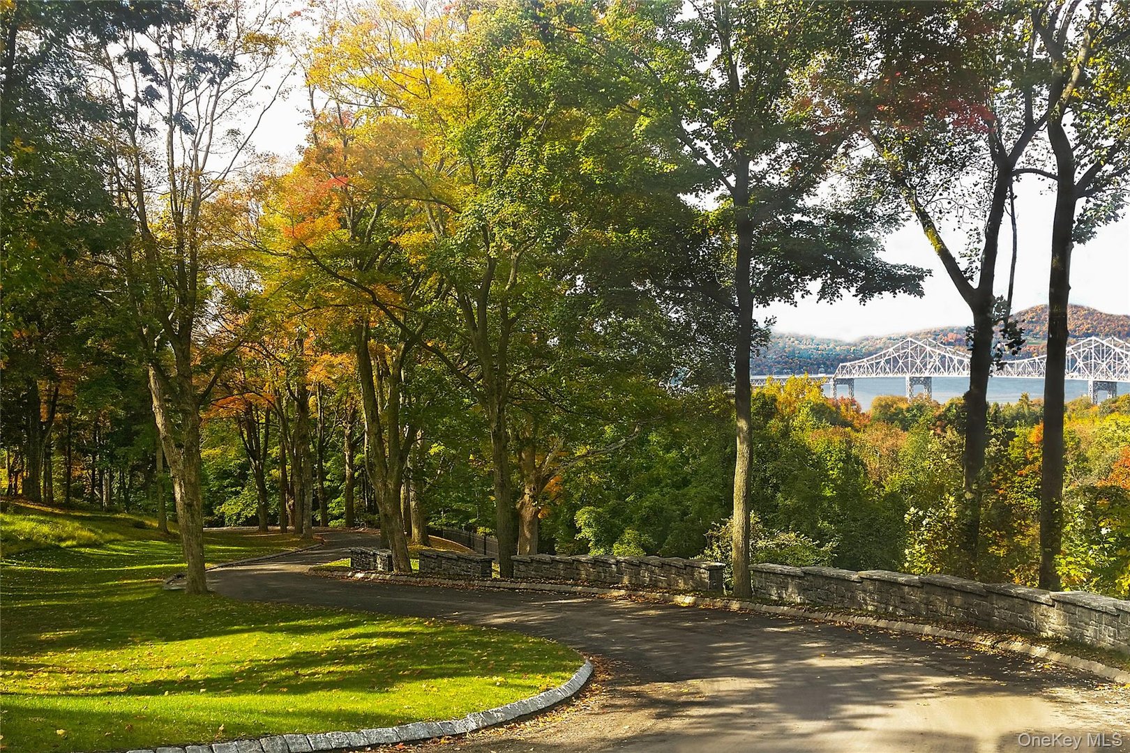 17 Carriage Trail Photo 6