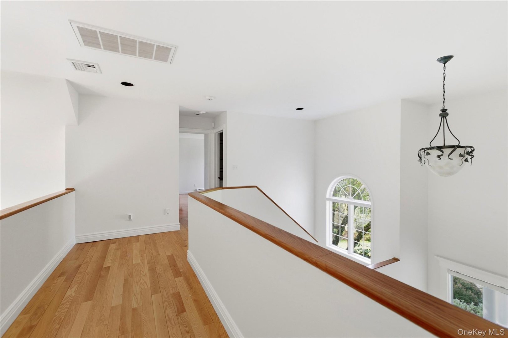 5 Elizabeth Court Photo 13