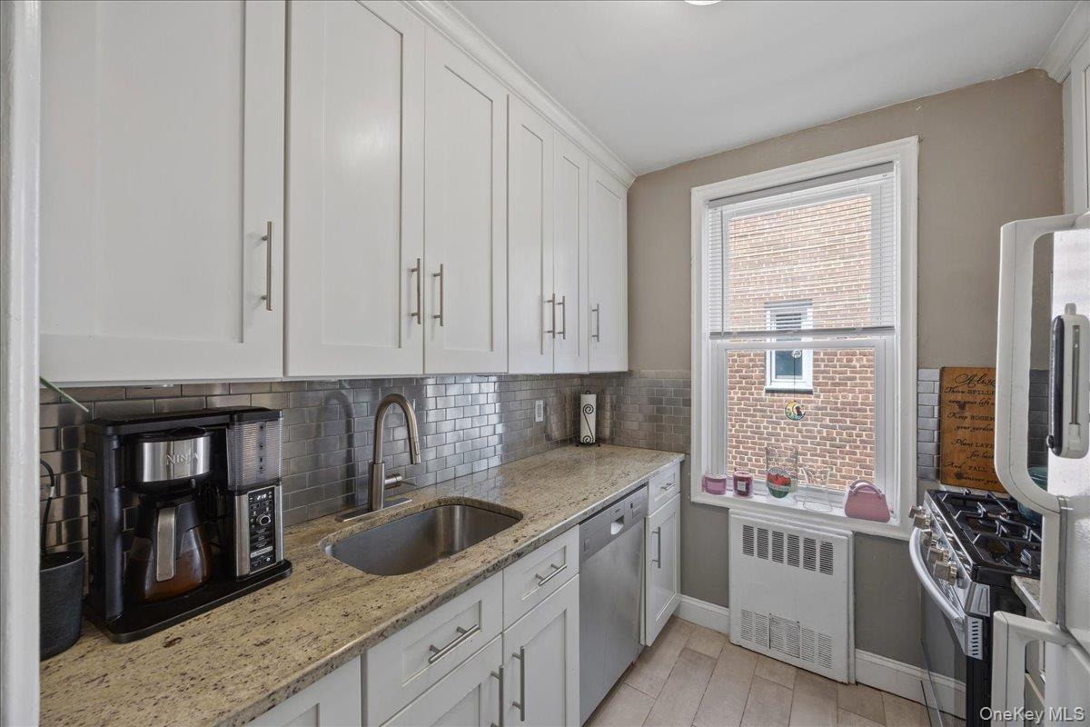 625 Gramatan Avenue  #5O Photo 10
