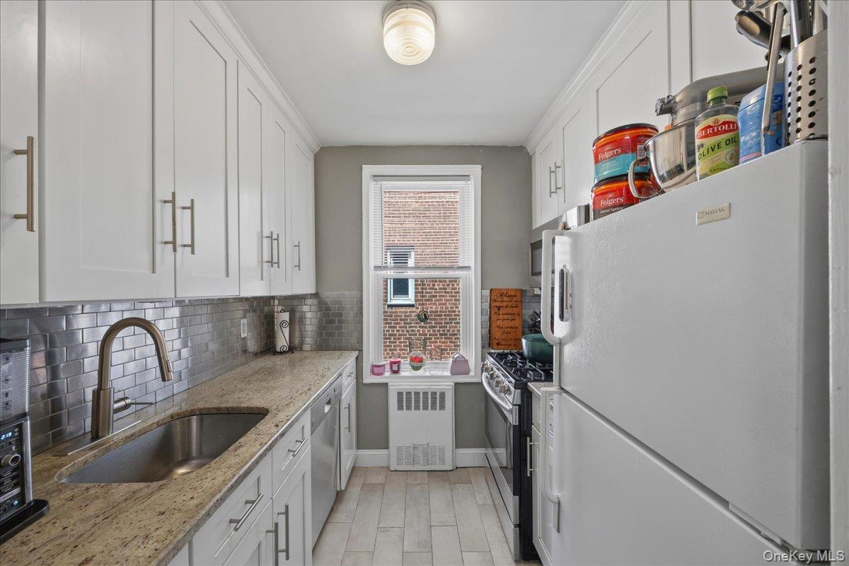 625 Gramatan Avenue  #5O Photo 11