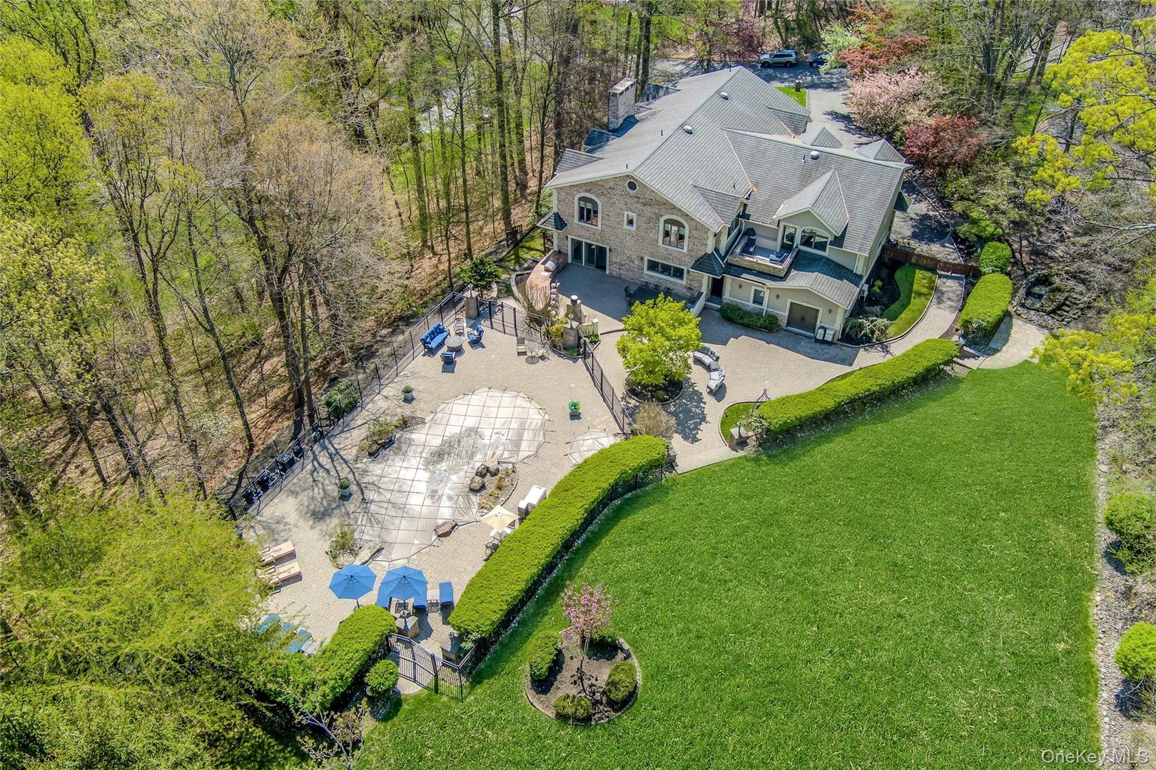12 Rollingwood Drive Photo 1