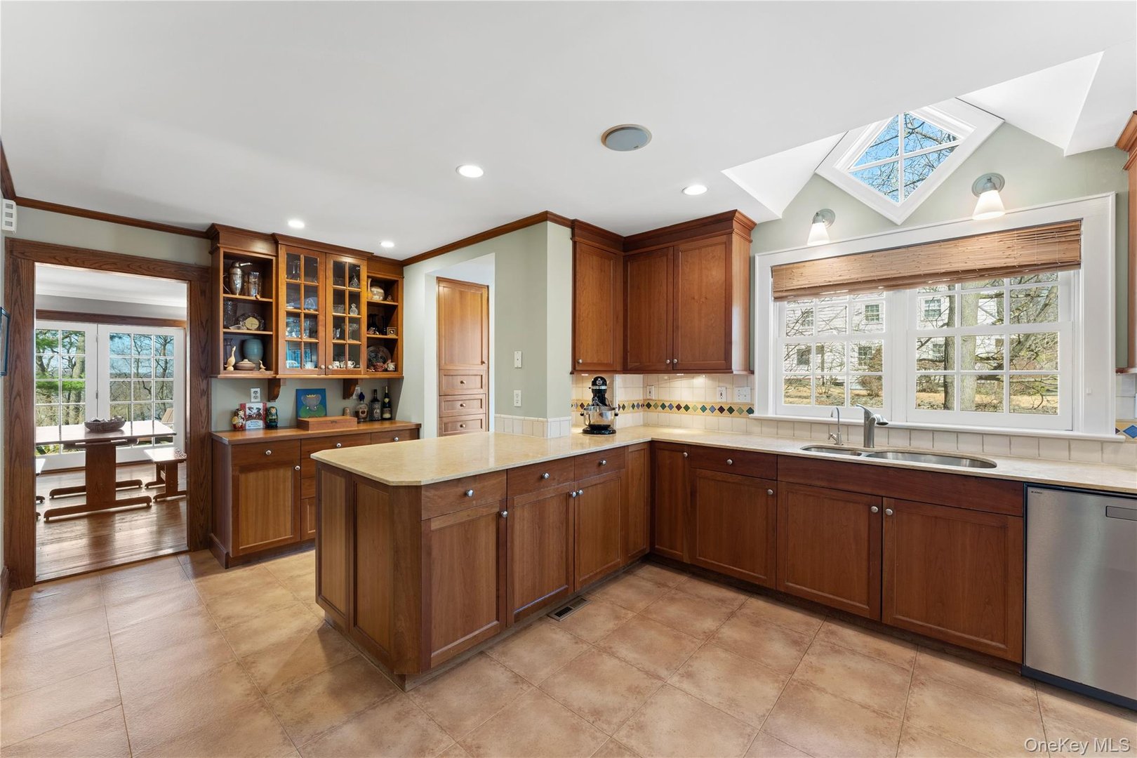 191 Villard Avenue Photo 19