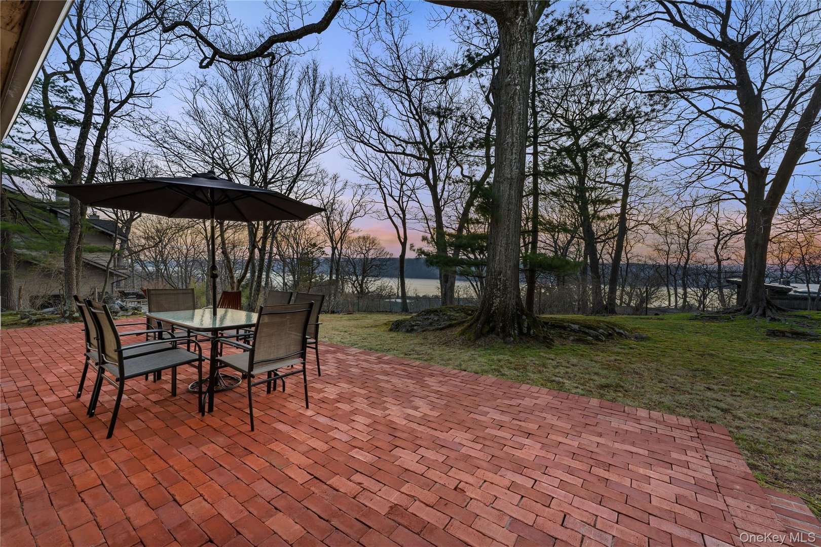 191 Villard Avenue Photo 11