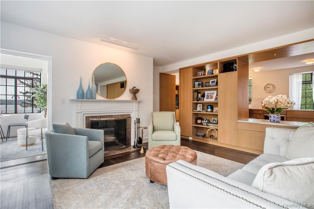 100 Ardsley Avenue W  #2L Photo 4