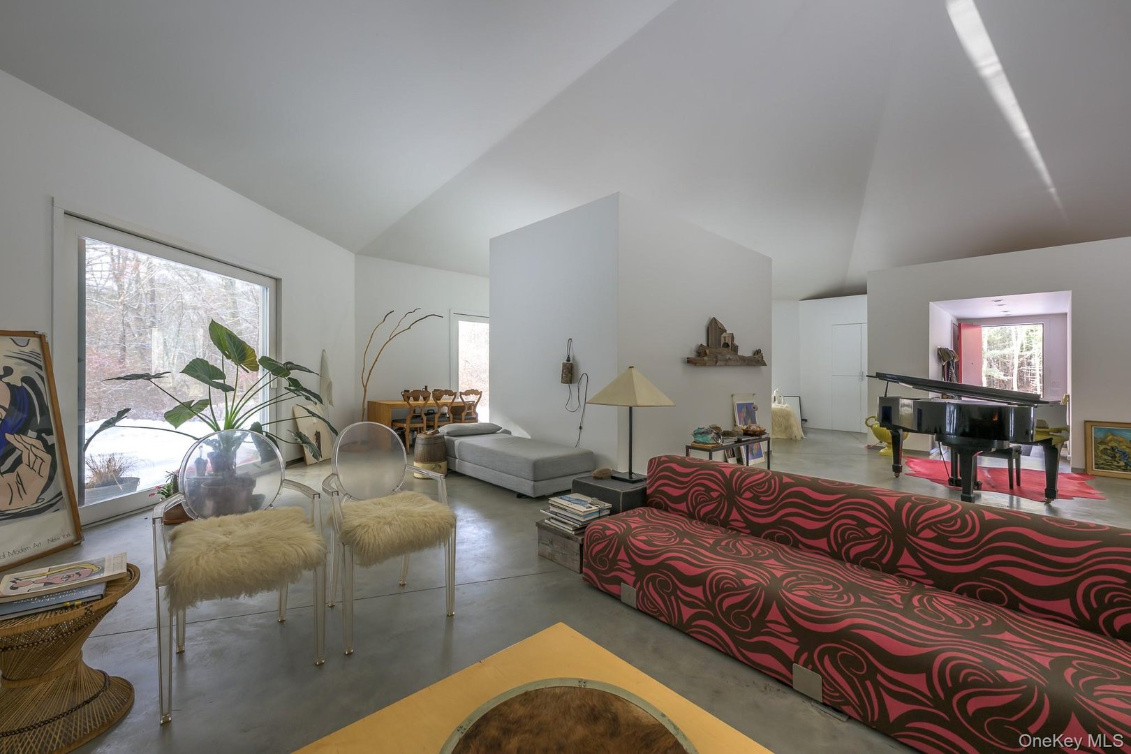 401 Collins Street Photo 8