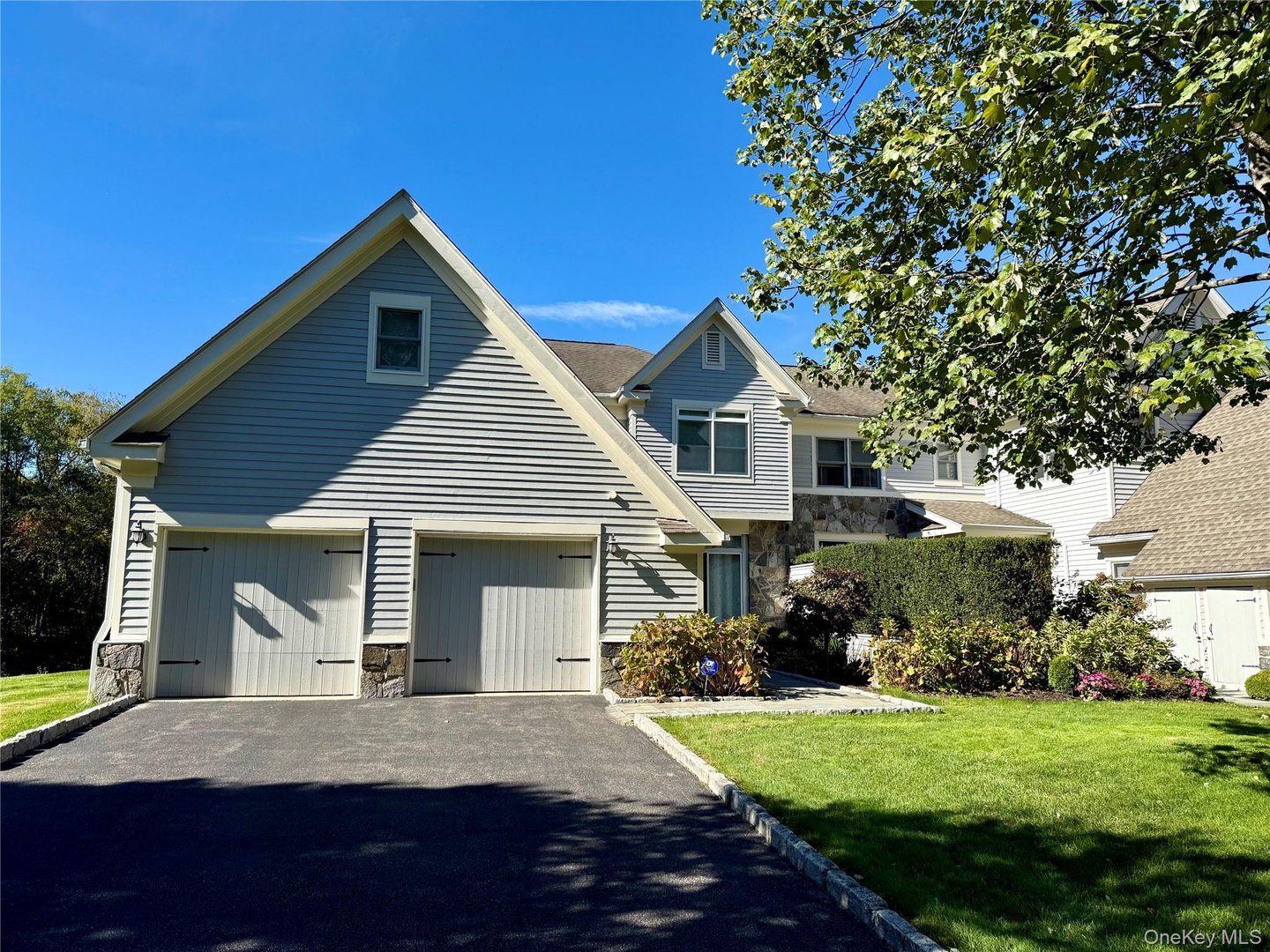 7 Cobblefield Lane Photo 1