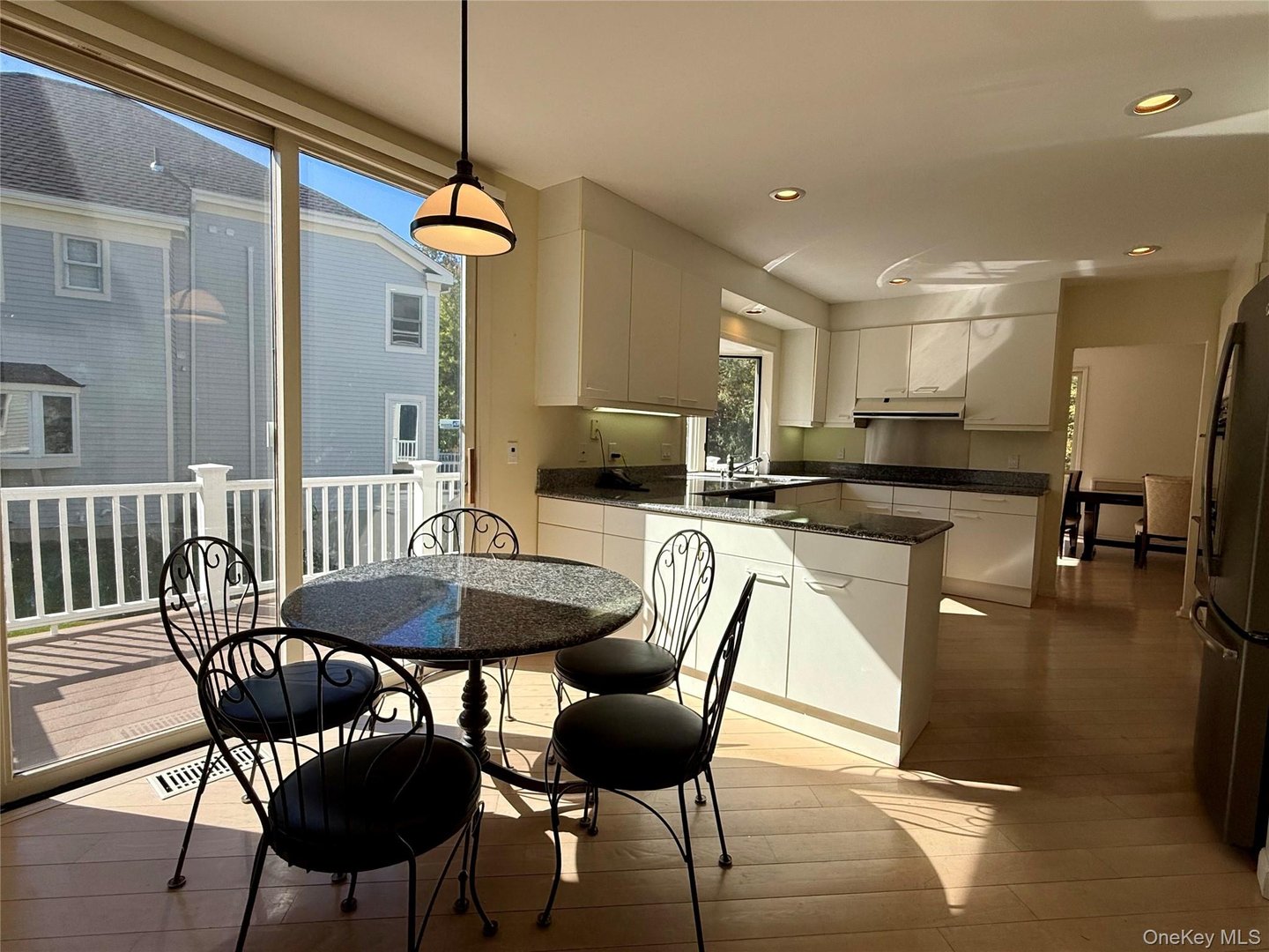 7 Cobblefield Lane Photo 12