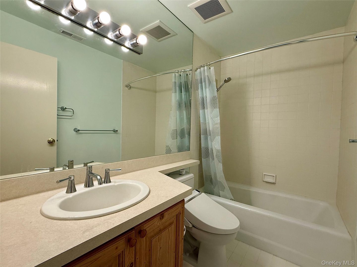 7 Cobblefield Lane Photo 30