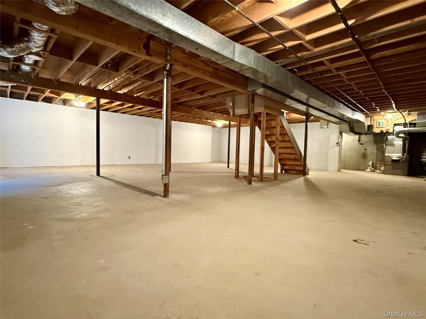 7 Cobblefield Lane Photo 36