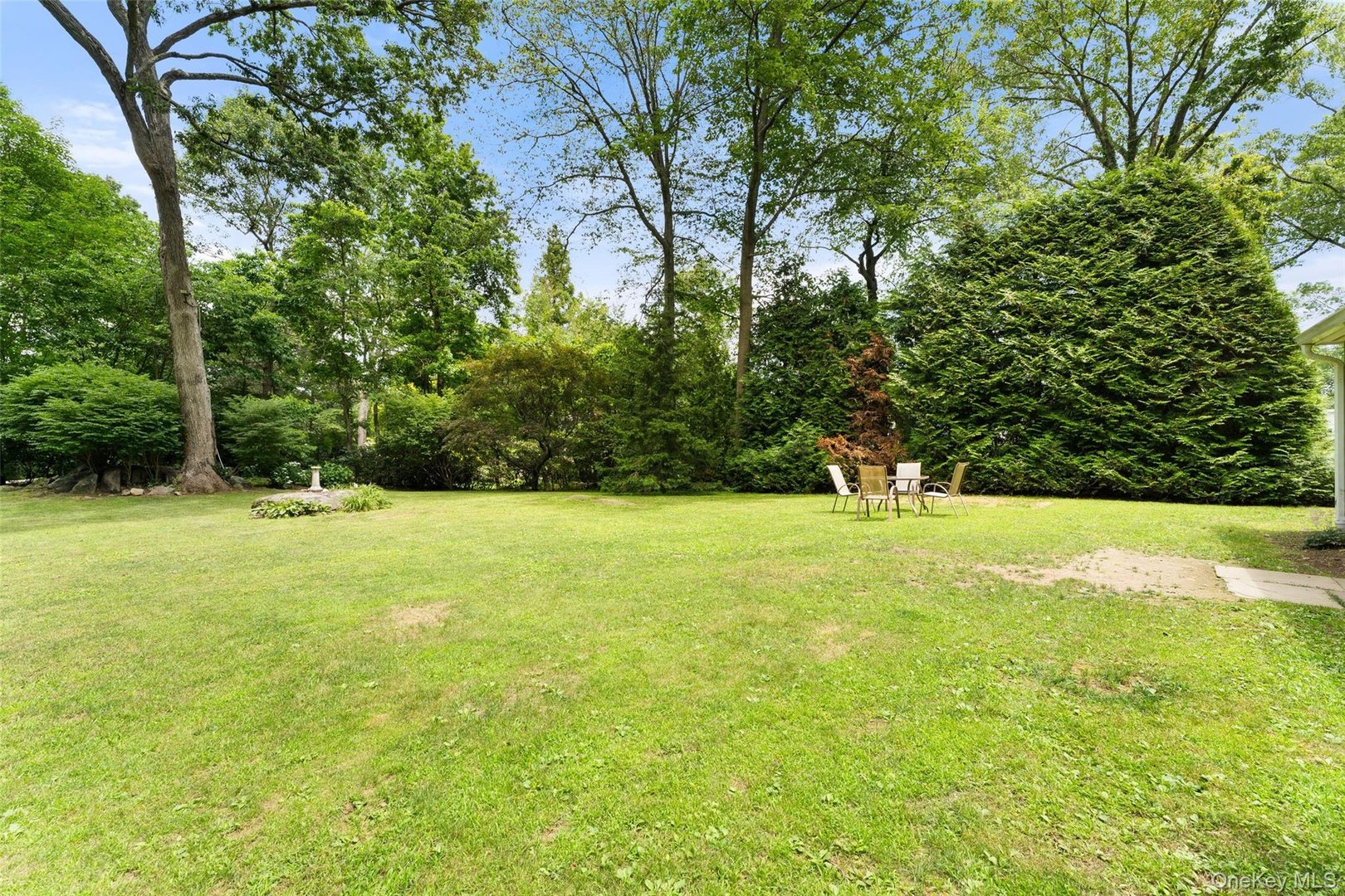 285 Old Colony Road Photo 28